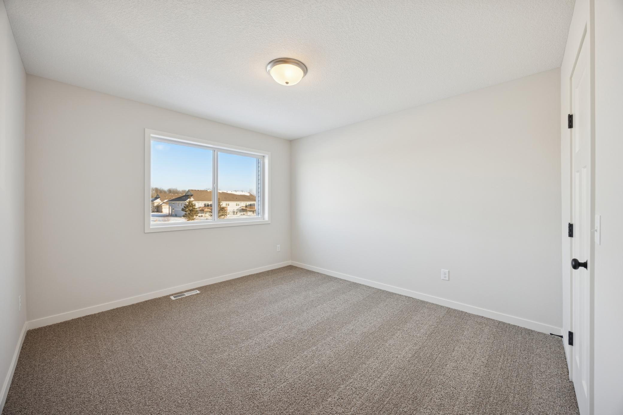 1106 45th Avenue Ne Property Photo 15