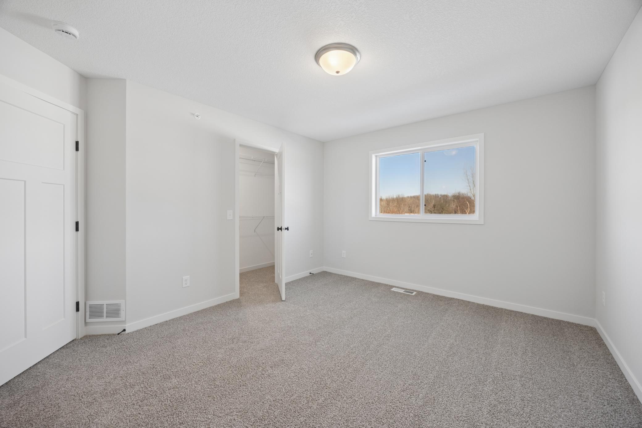 1102 45th Avenue Ne Property Photo 17