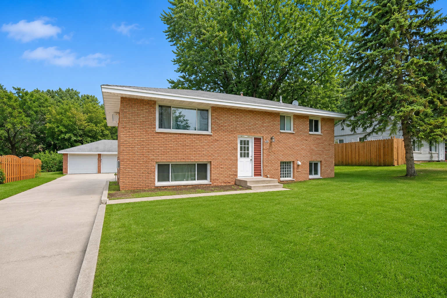 49 91st Lane Ne Property Photo 1