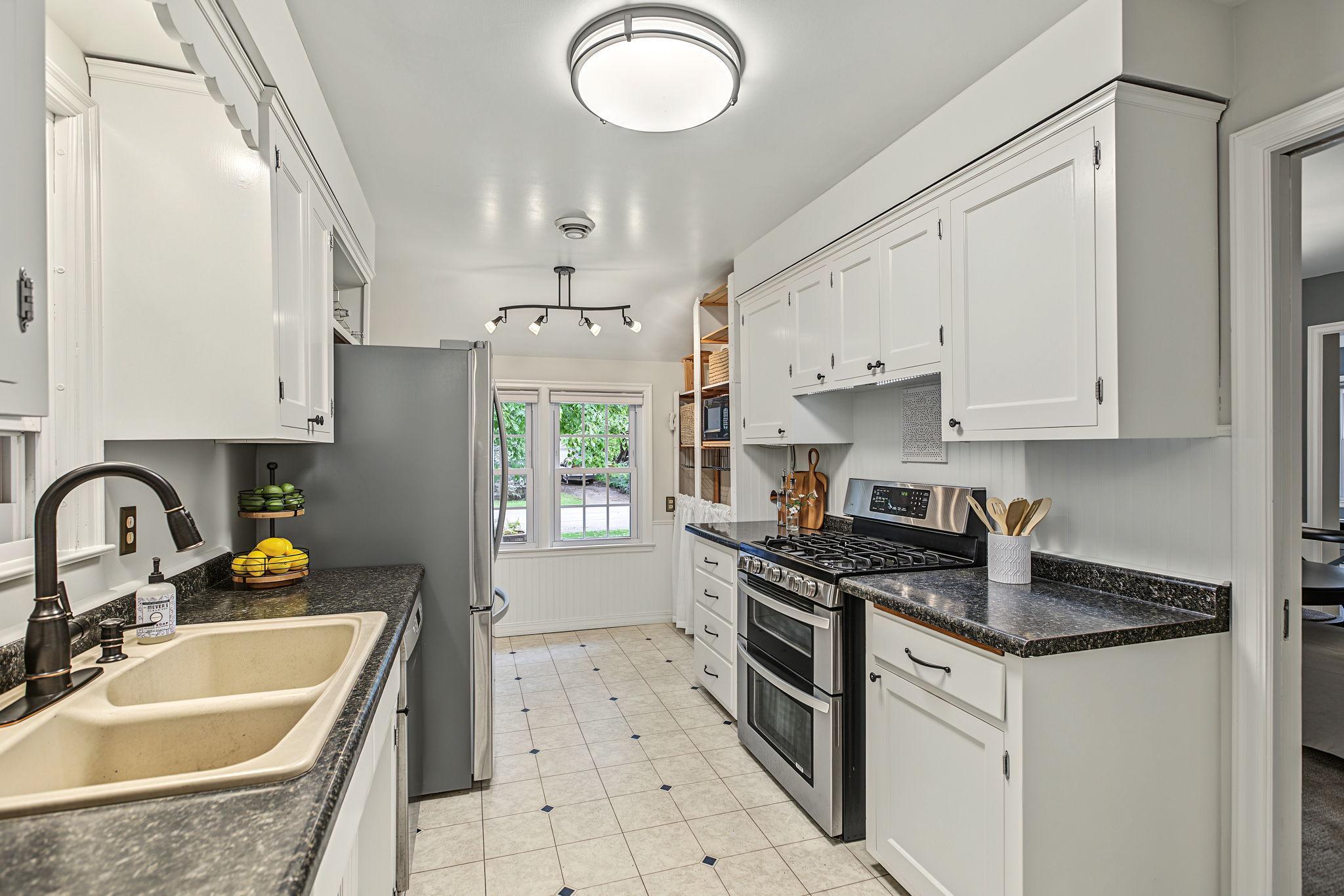 1947 Arona Street Property Photo 13