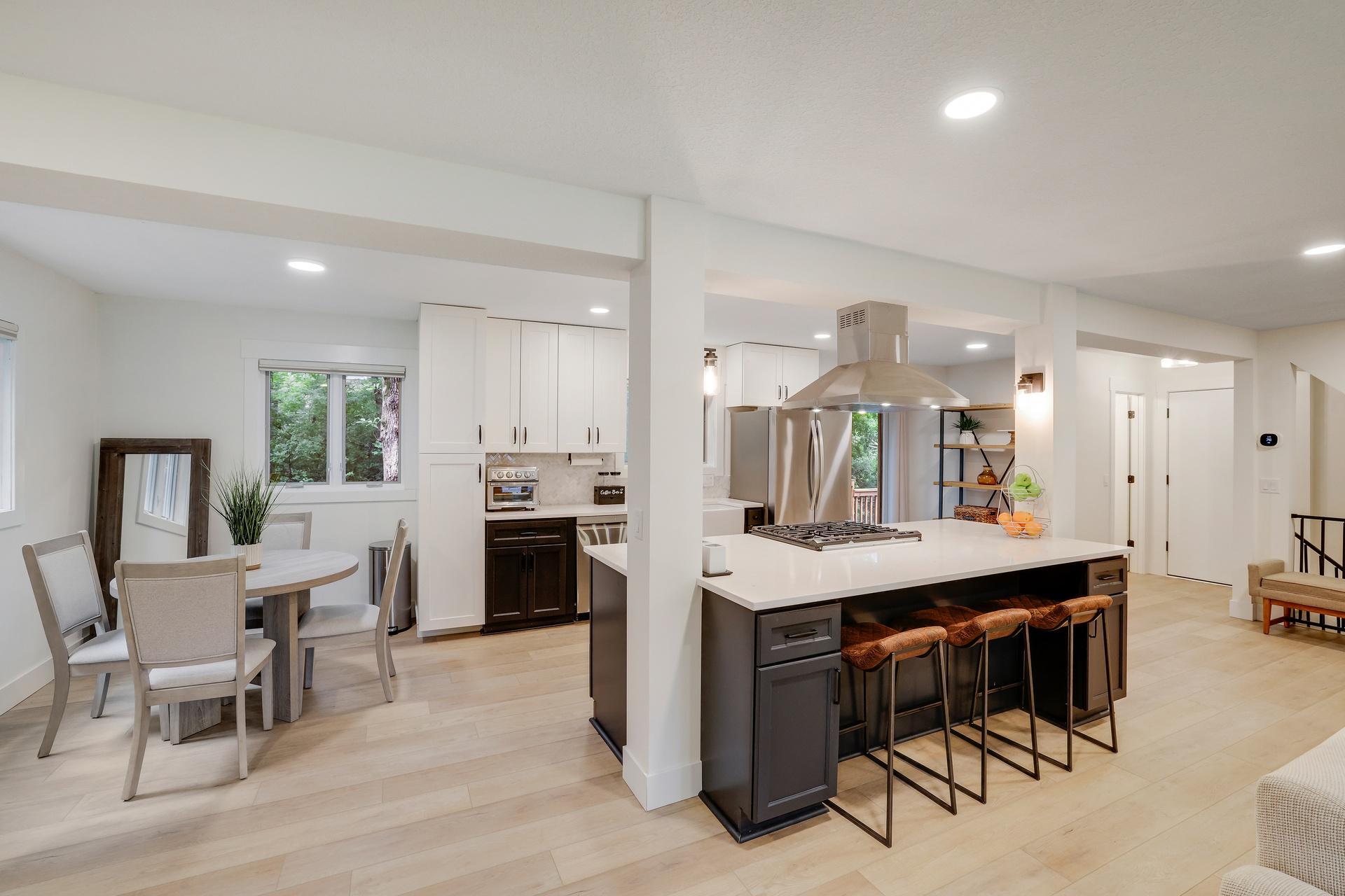 15801 Day Place Property Photo 7
