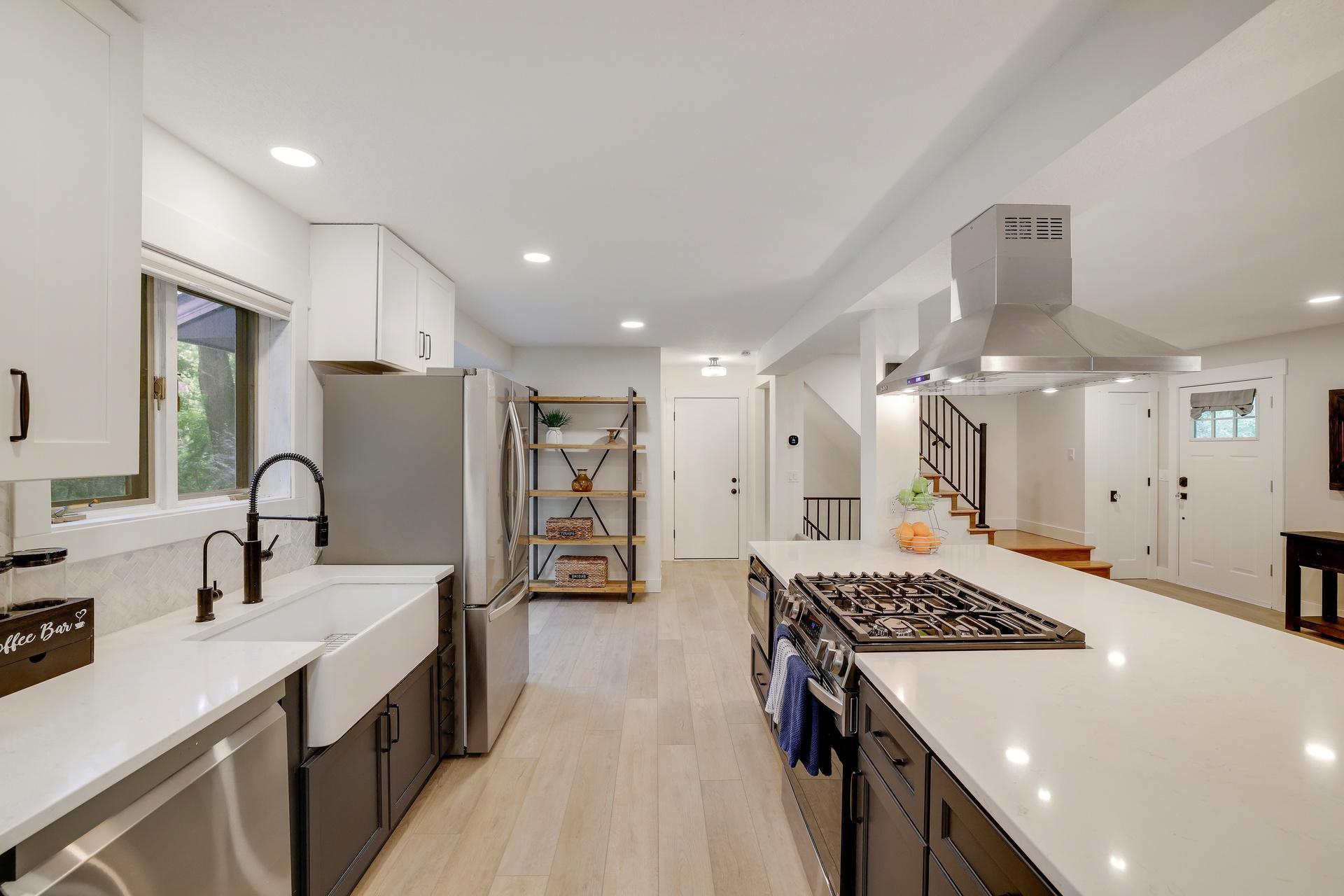 15801 Day Place Property Photo 11
