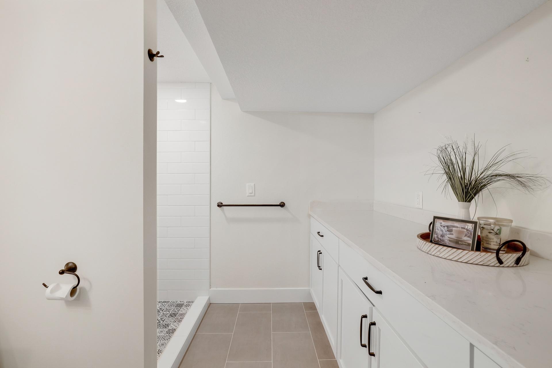 15801 Day Place Property Photo 39