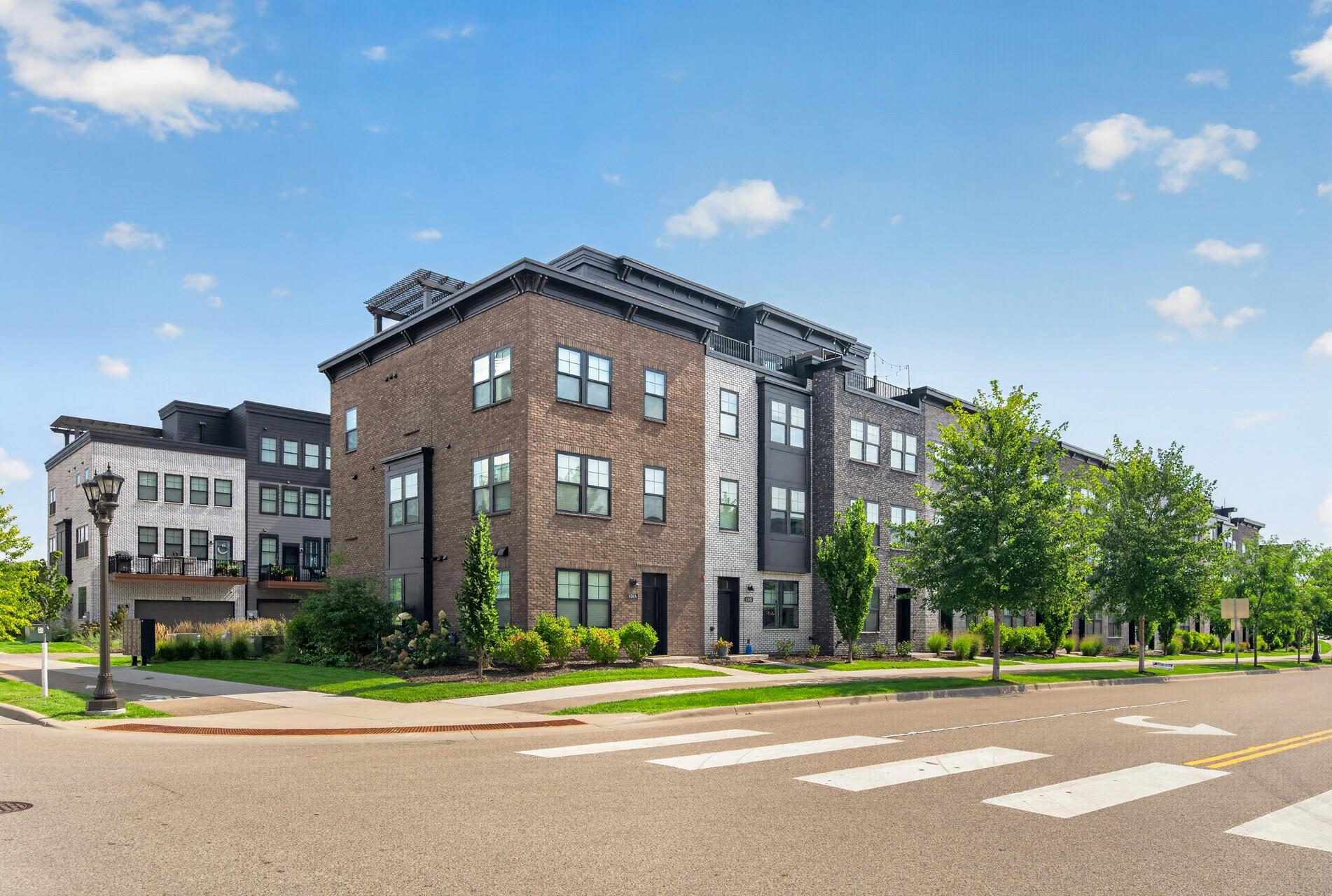 850 Mount Curve Boulevard C Property Photo 1