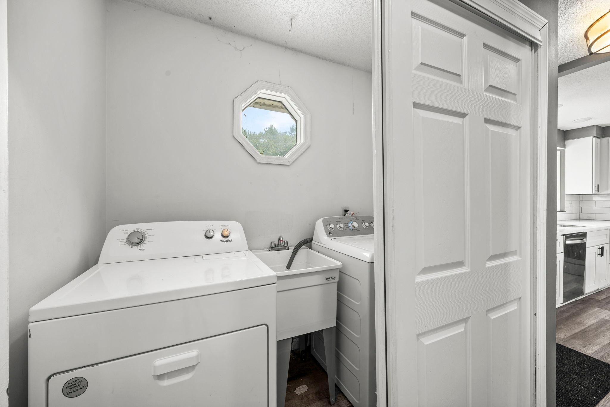 707 69th Avenue N Property Photo 19