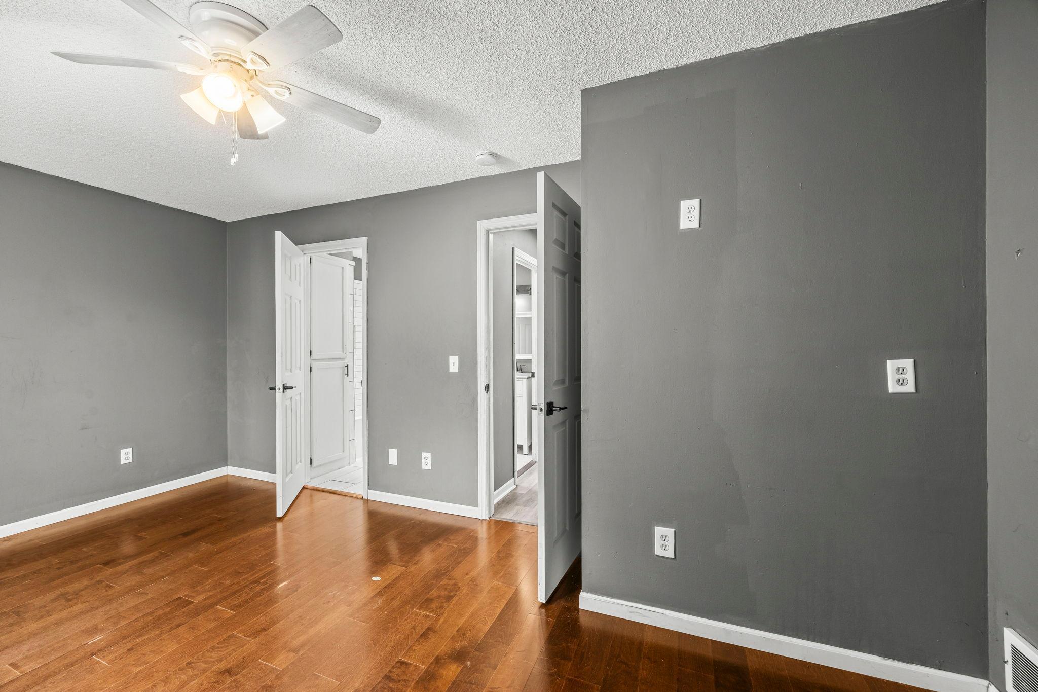 707 69th Avenue N Property Photo 23