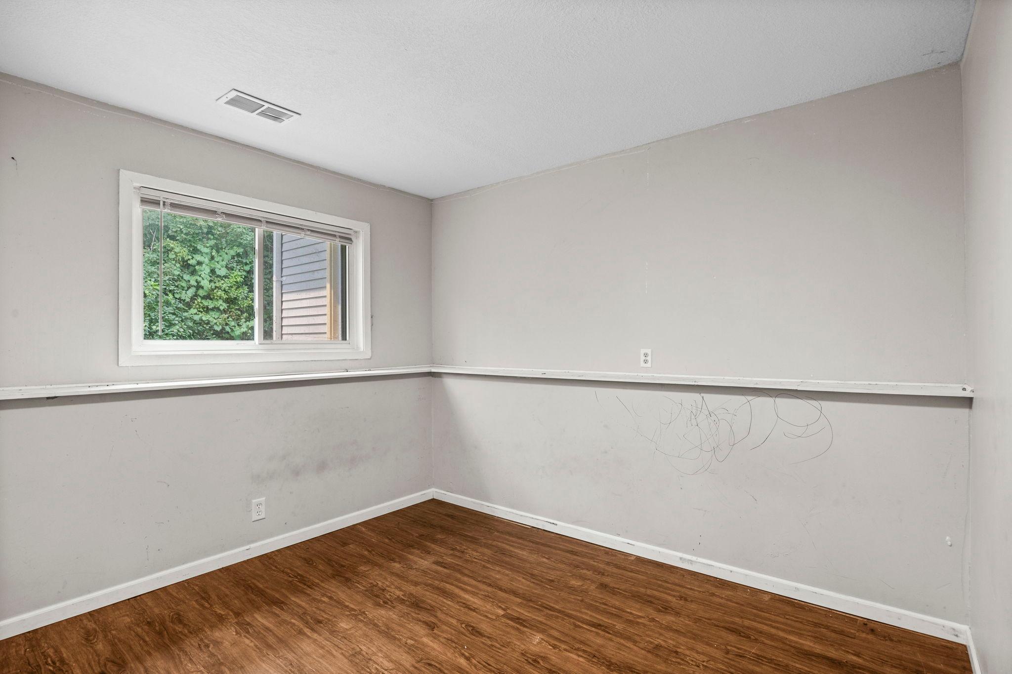 707 69th Avenue N Property Photo 35