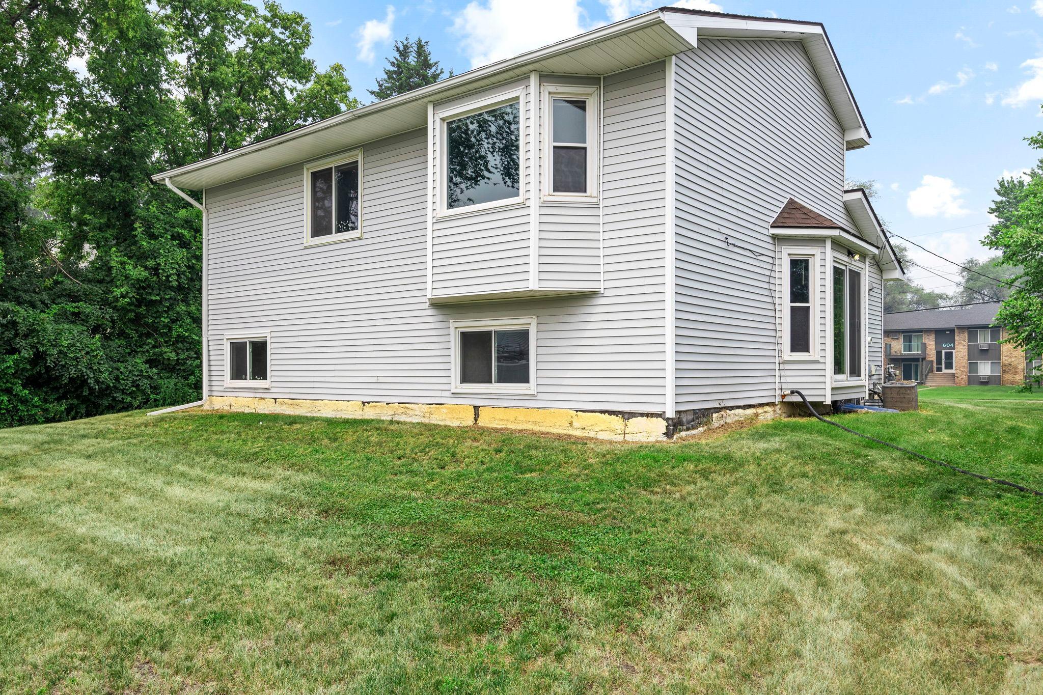 707 69th Avenue N Property Photo 44