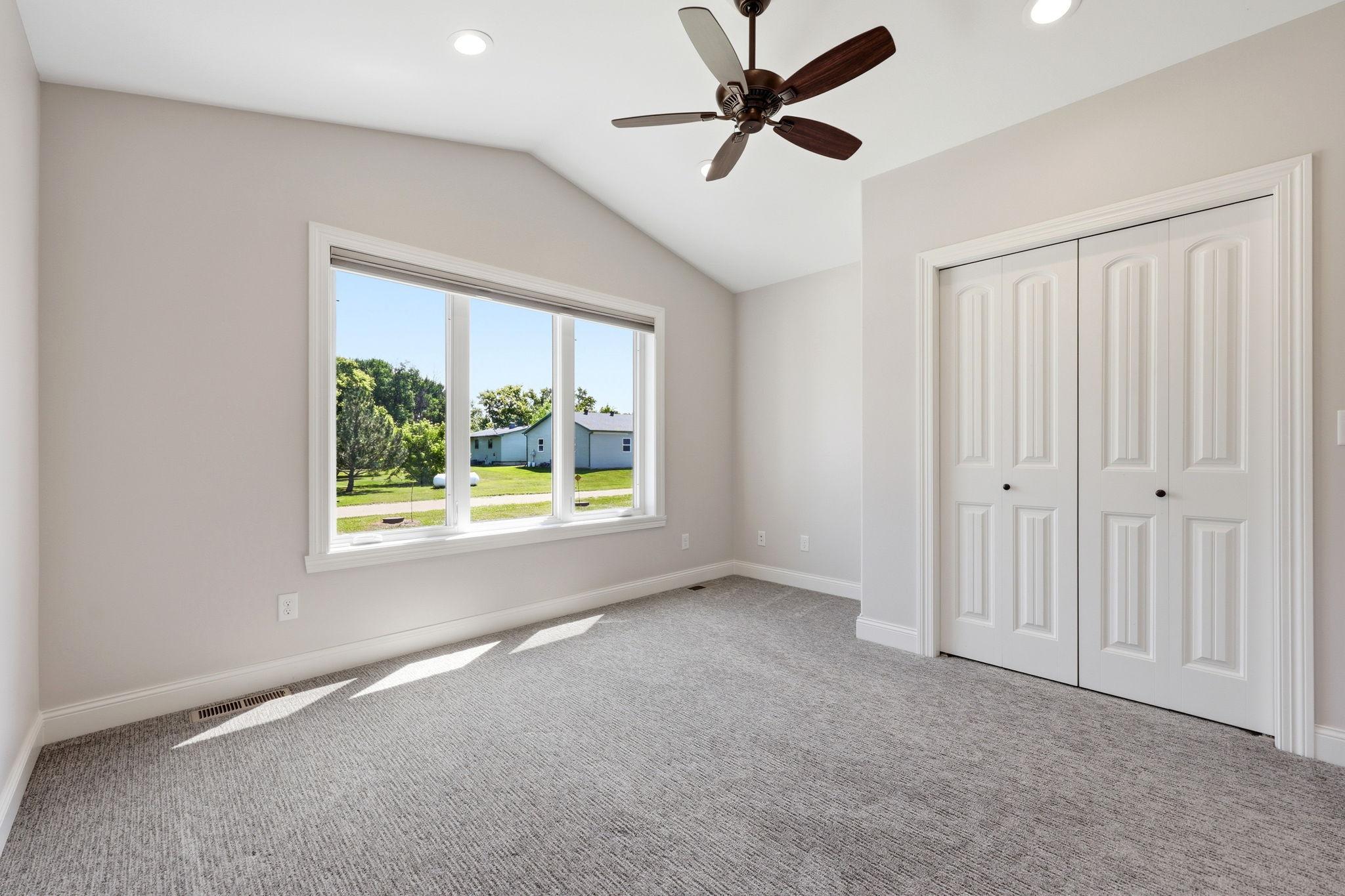 210 5th Street Property Photo 28