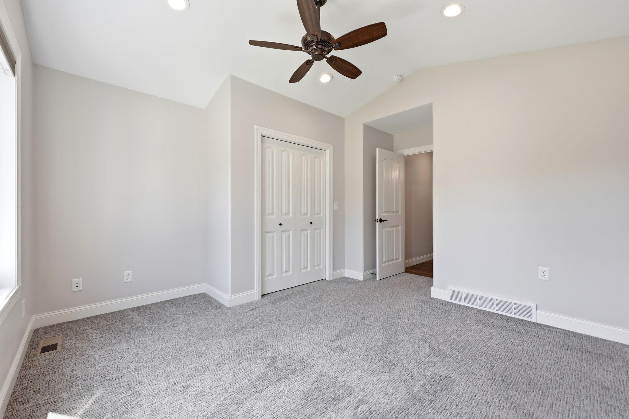210 5th Street Property Photo 29
