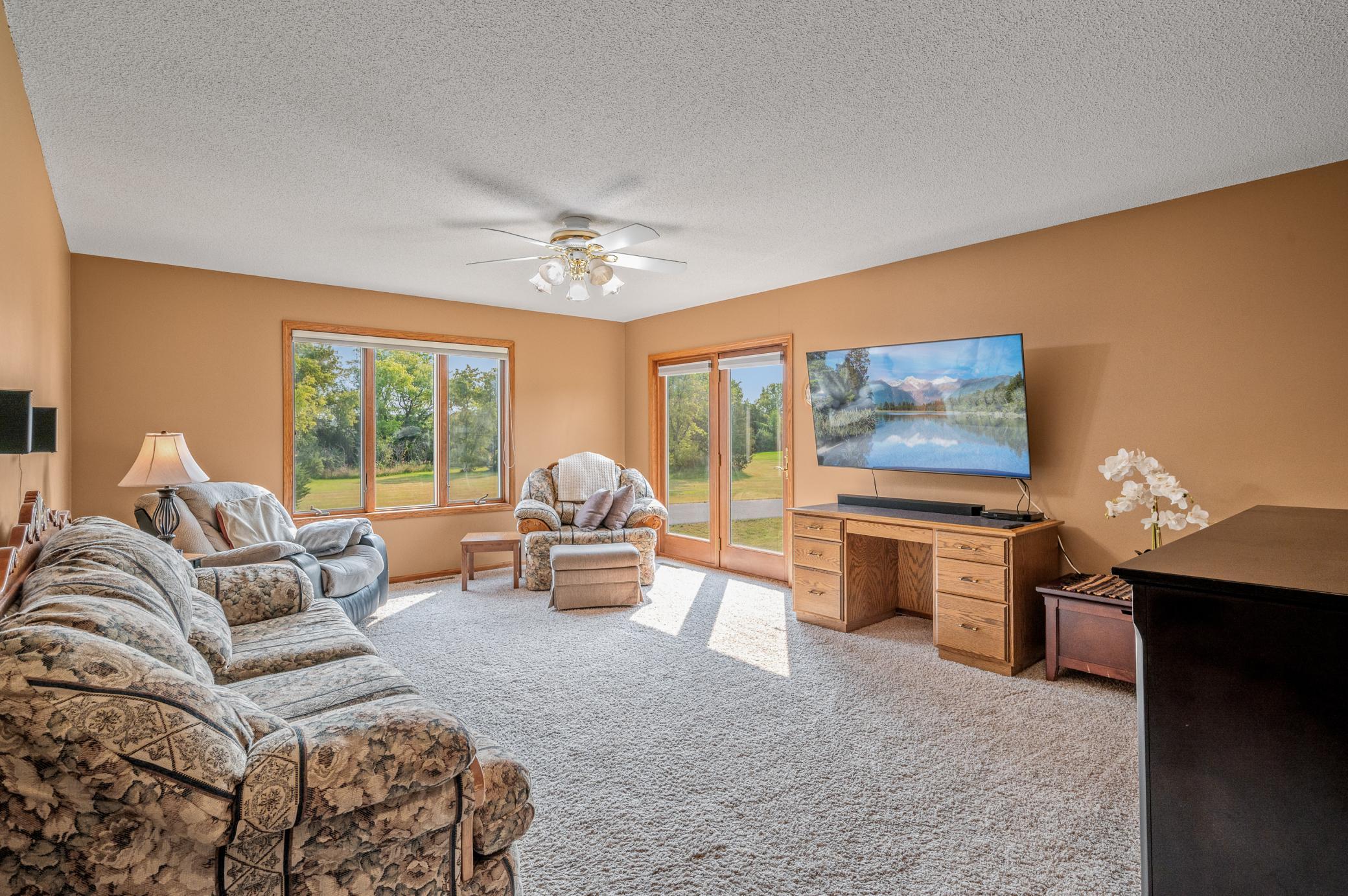 9955 Hall Avenue Ne Property Photo 3
