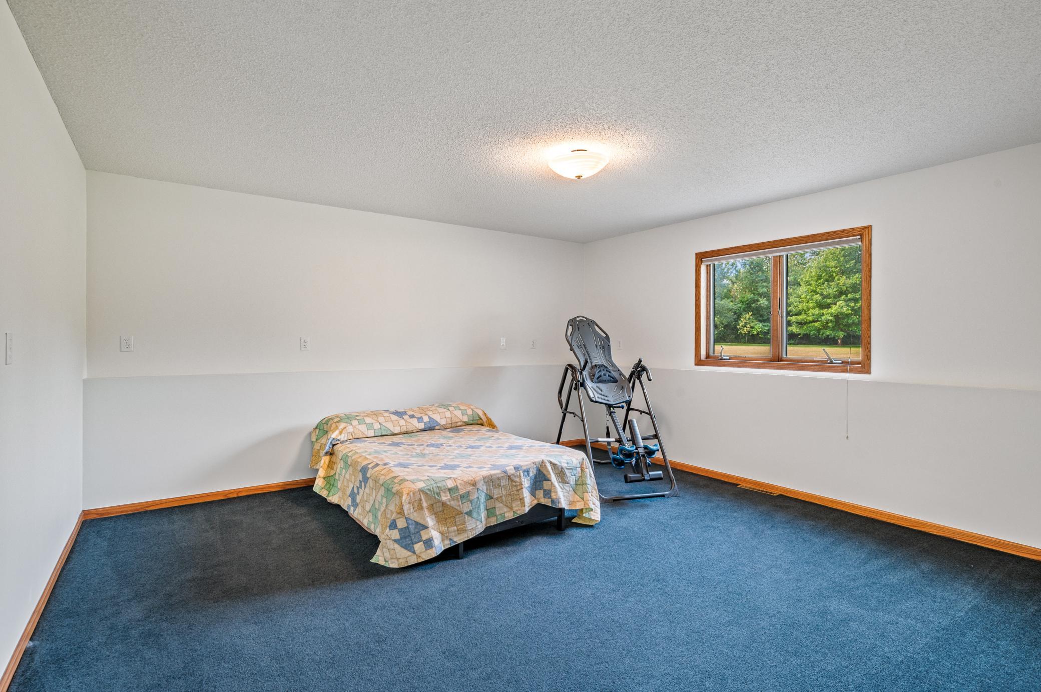 9955 Hall Avenue Ne Property Photo 17