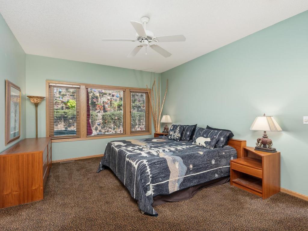 11630 Normandale Boulevard Property Photo 10