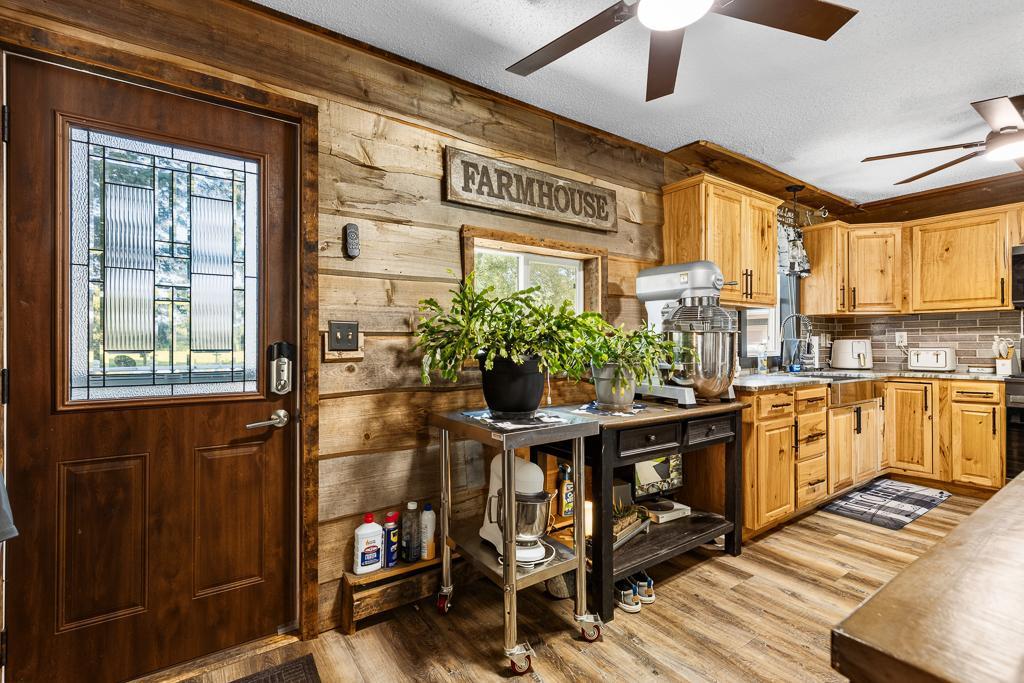 231 4th Street Property Photo 12