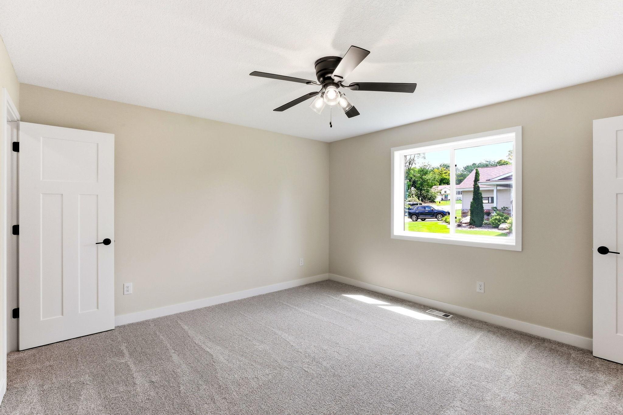 1102 2nd Street Se Property Photo 7