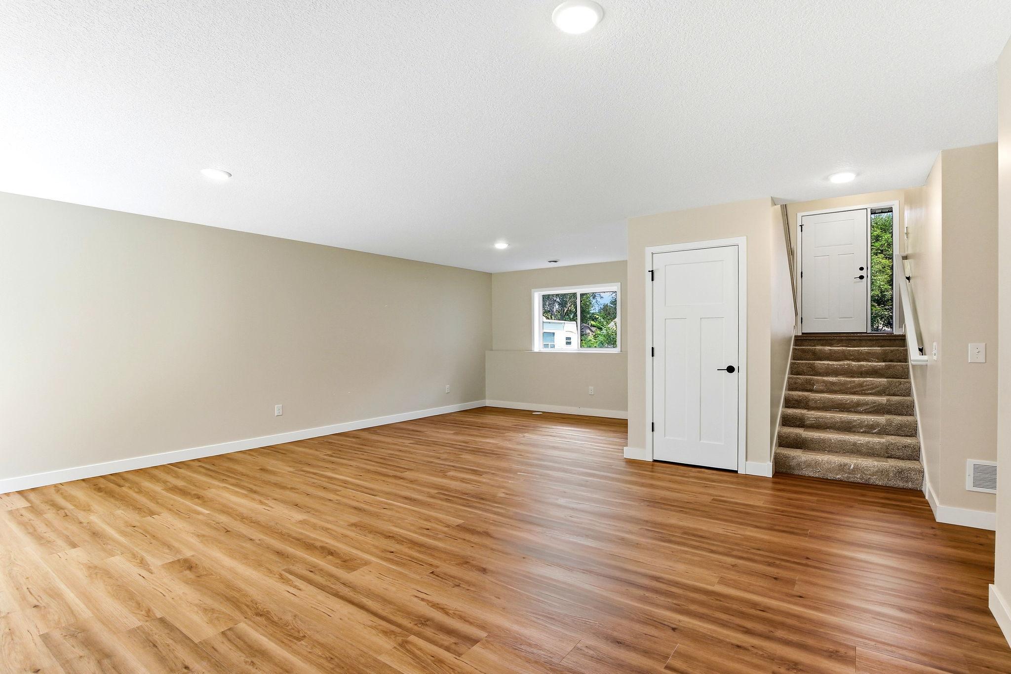 1102 2nd Street Se Property Photo 8