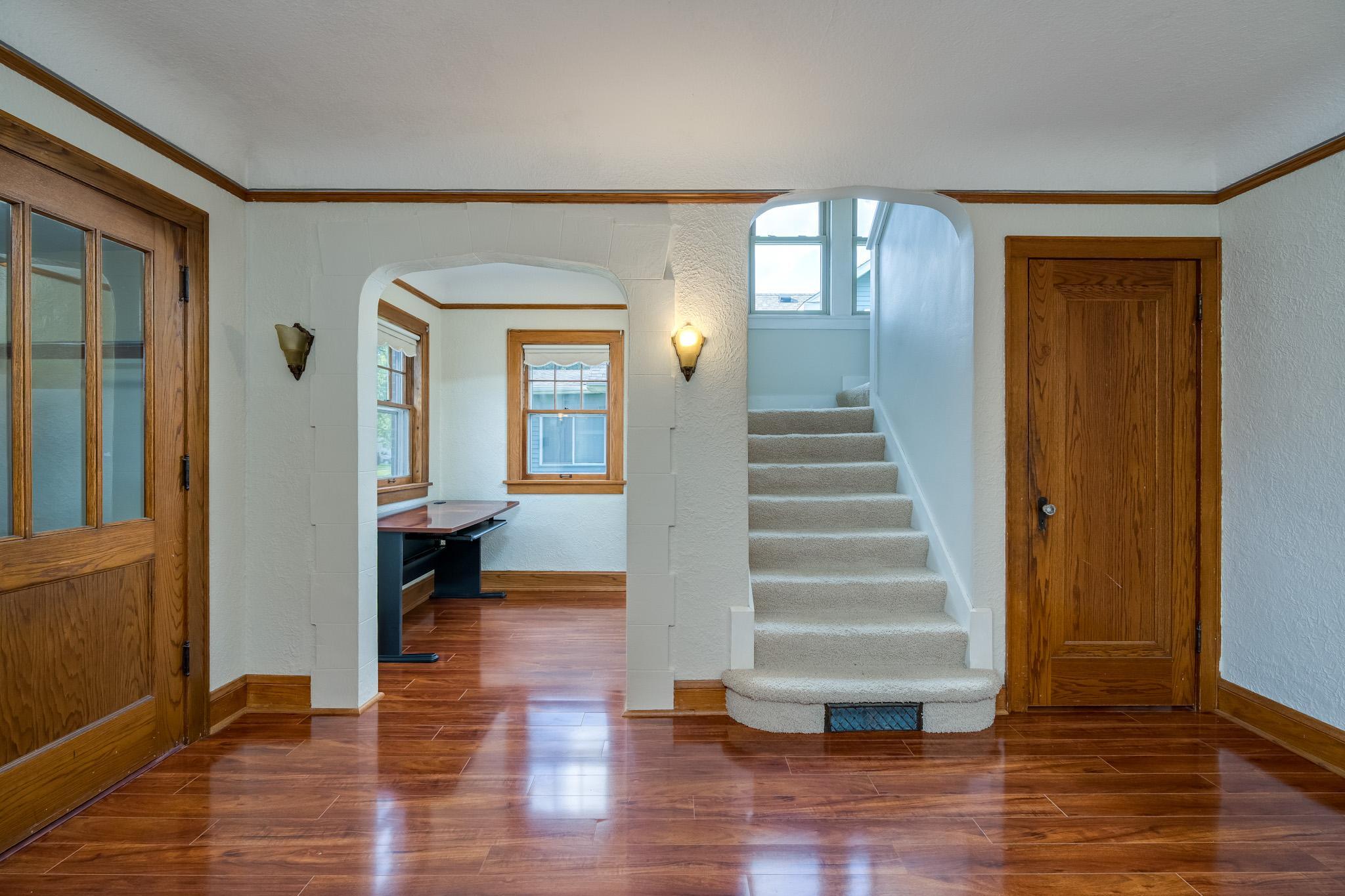 802 Range Street Property Photo 10