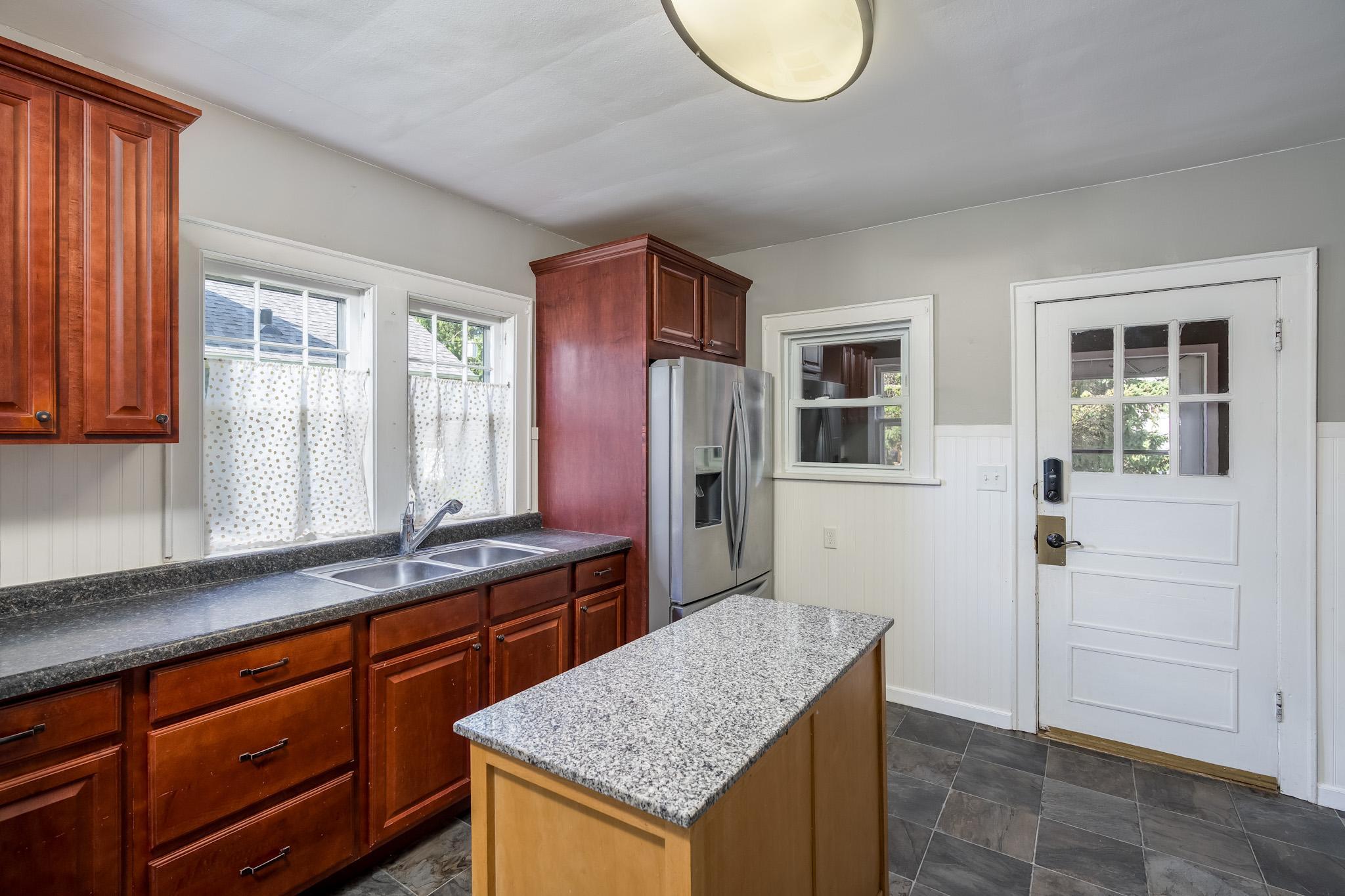 802 Range Street Property Photo 21