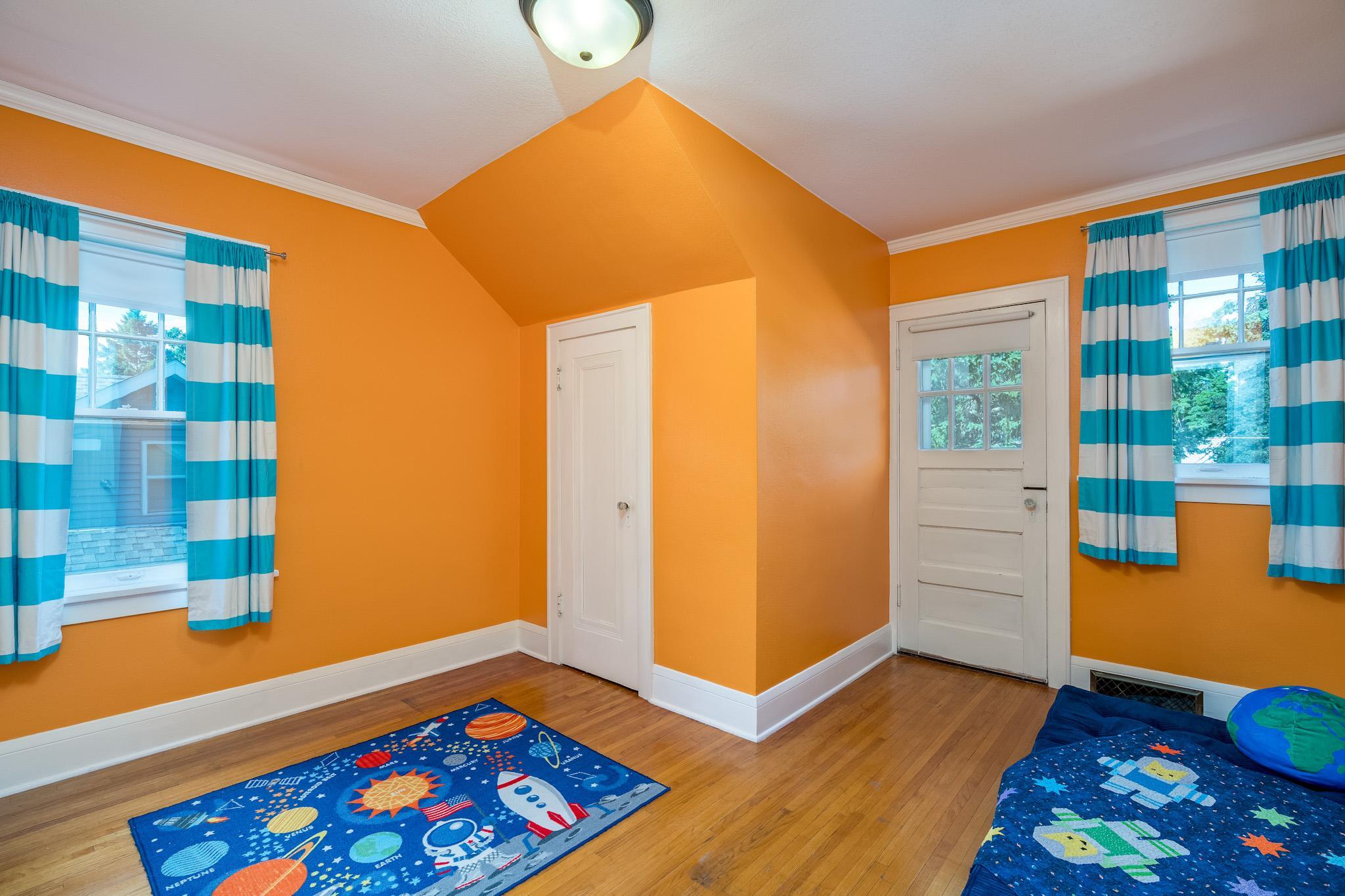 802 Range Street Property Photo 29