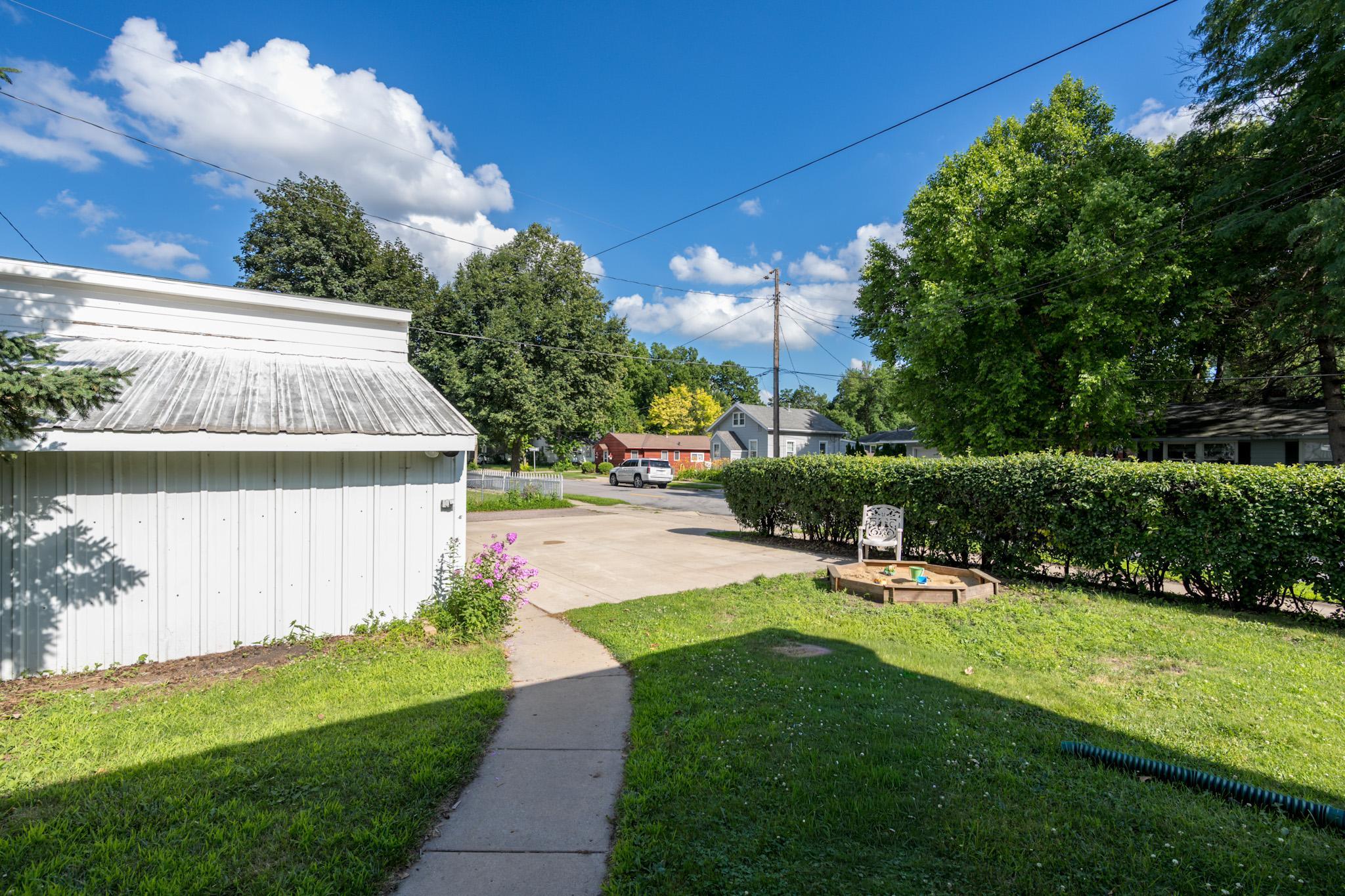 802 Range Street Property Photo 45