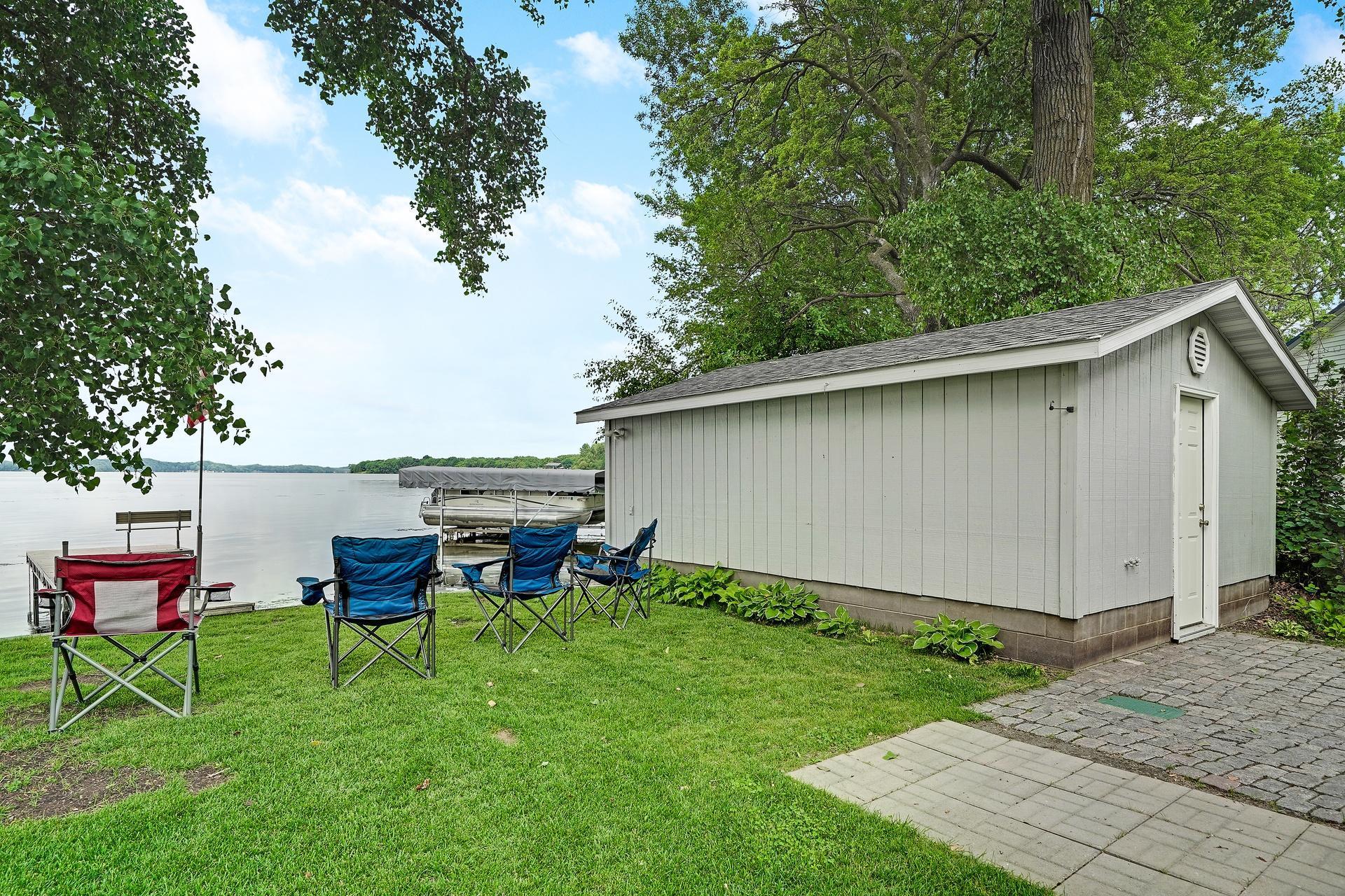 945 Reed Street N Property Photo 10
