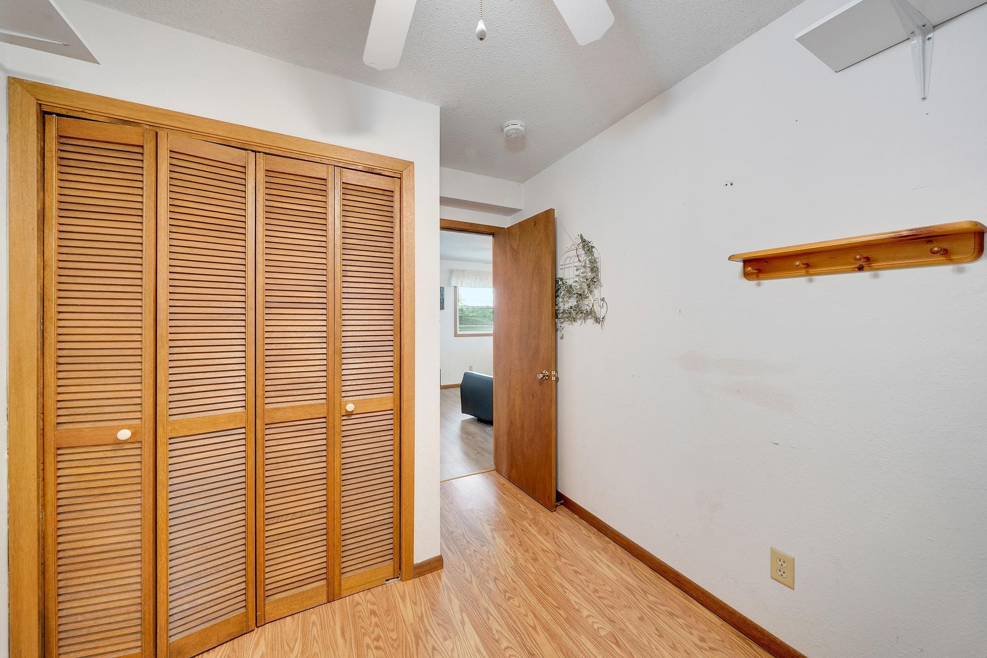 945 Reed Street N Property Photo 33