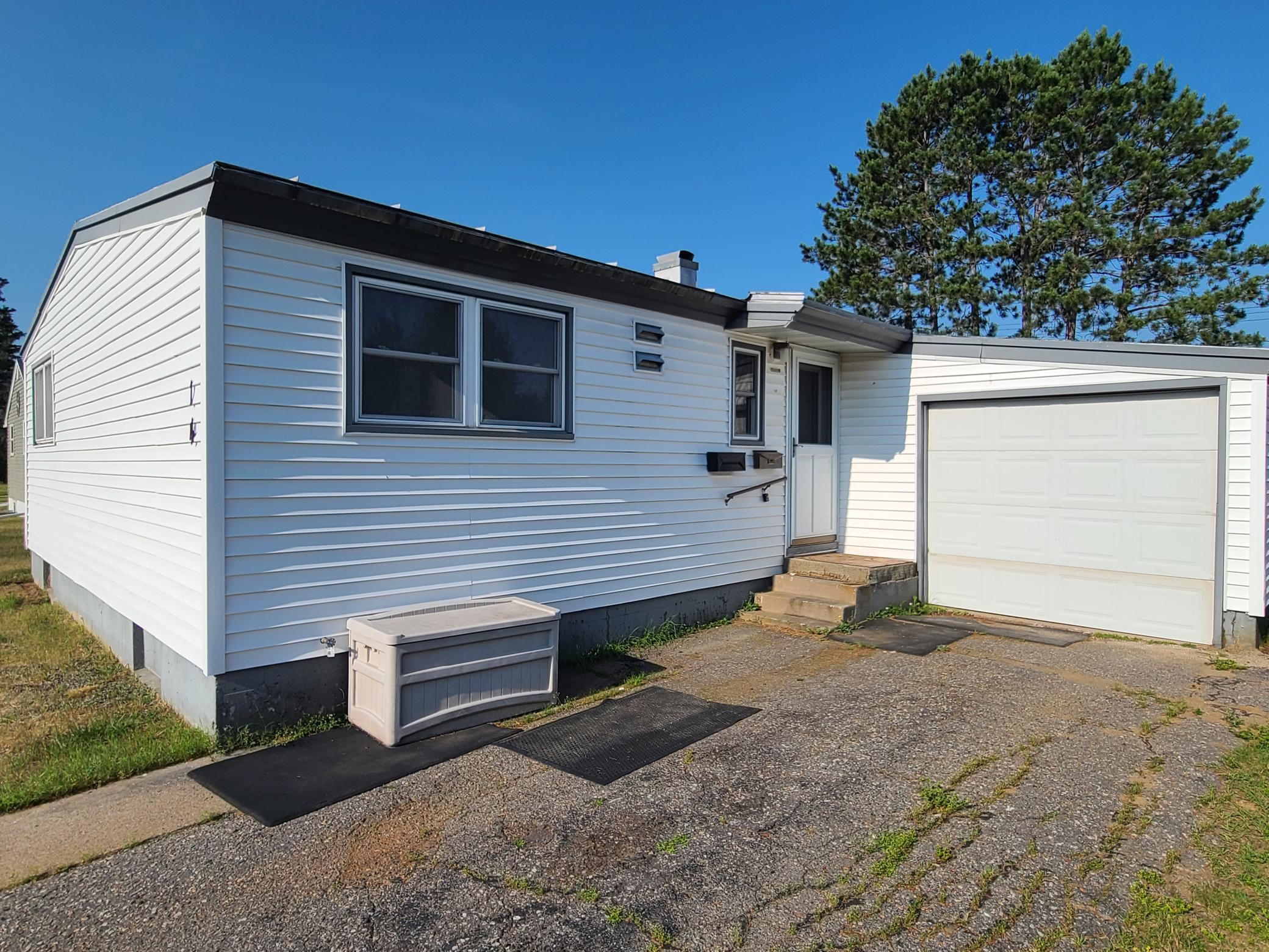14 Hemlock Circle Property Photo 1