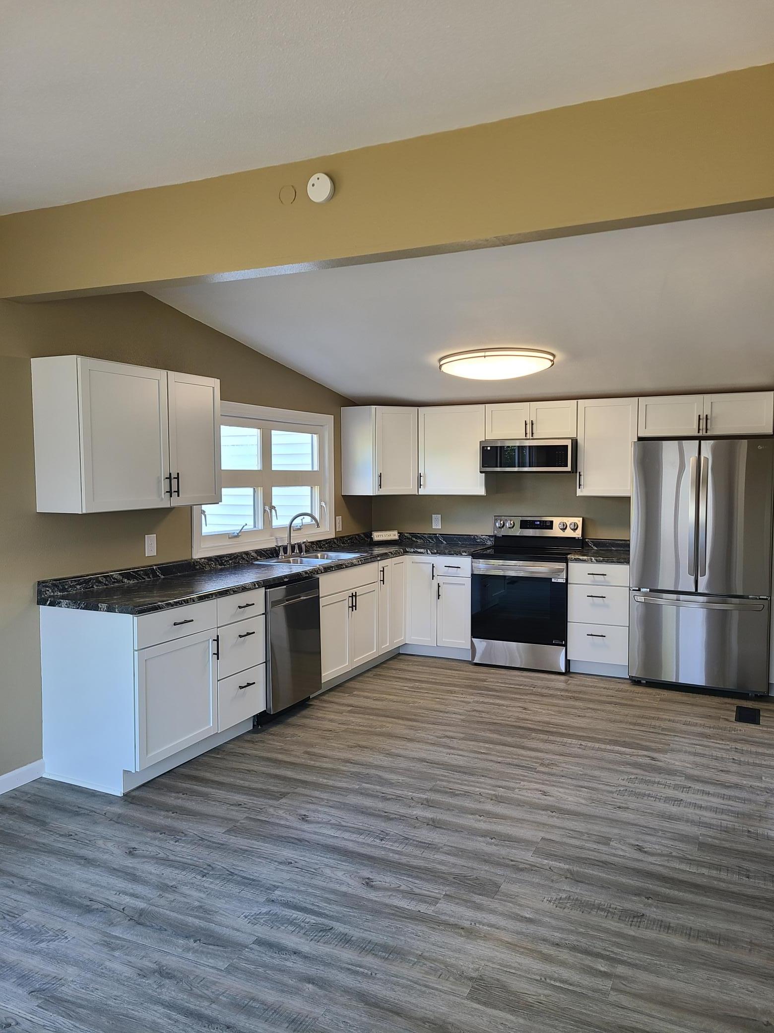 14 Hemlock Circle Property Photo 2