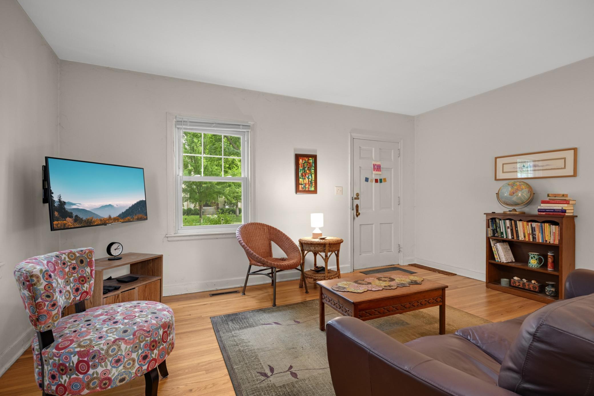 2189 Scheffer Avenue Property Photo 4