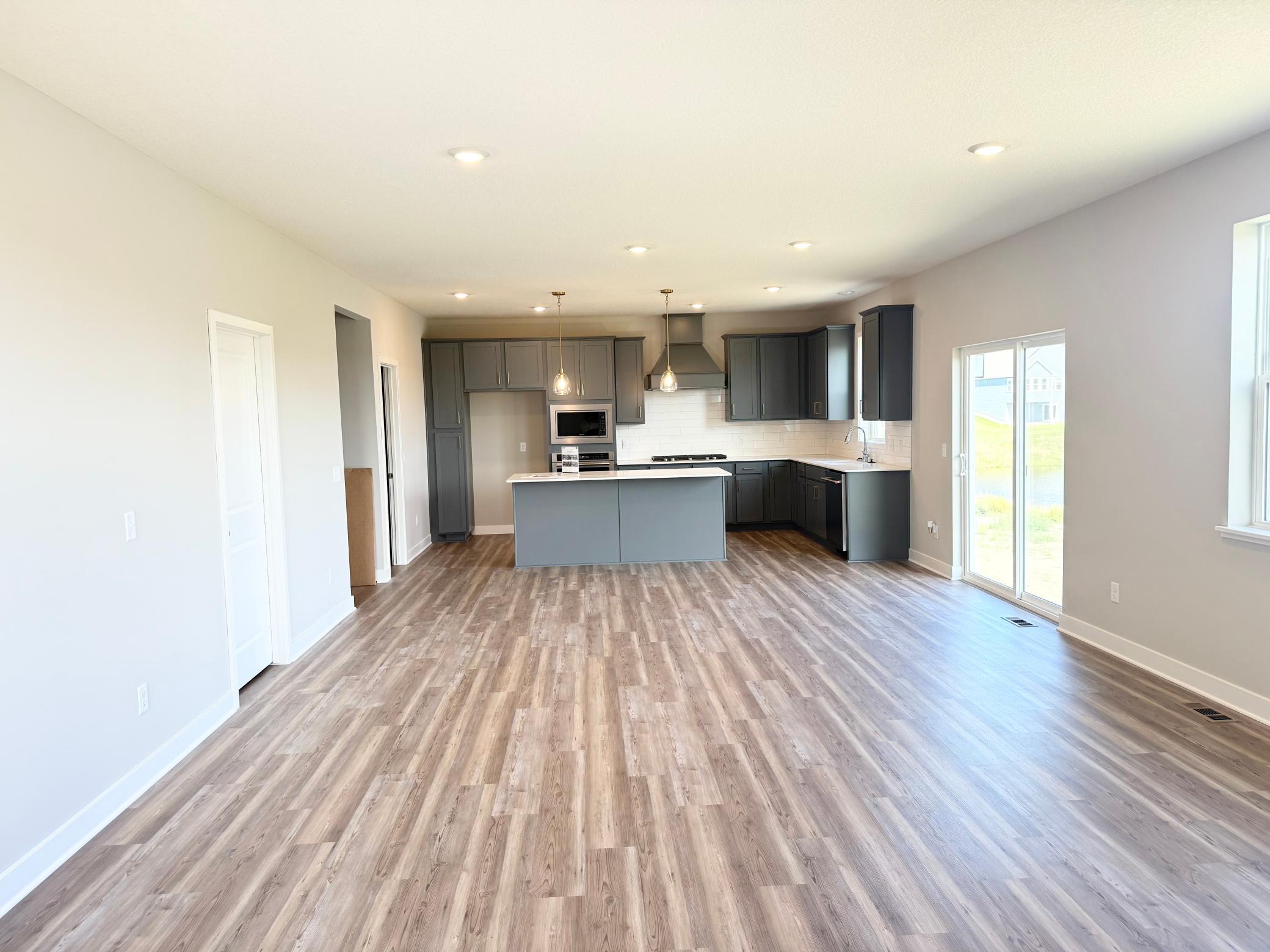 9784 47th Bay Ne Property Photo 8