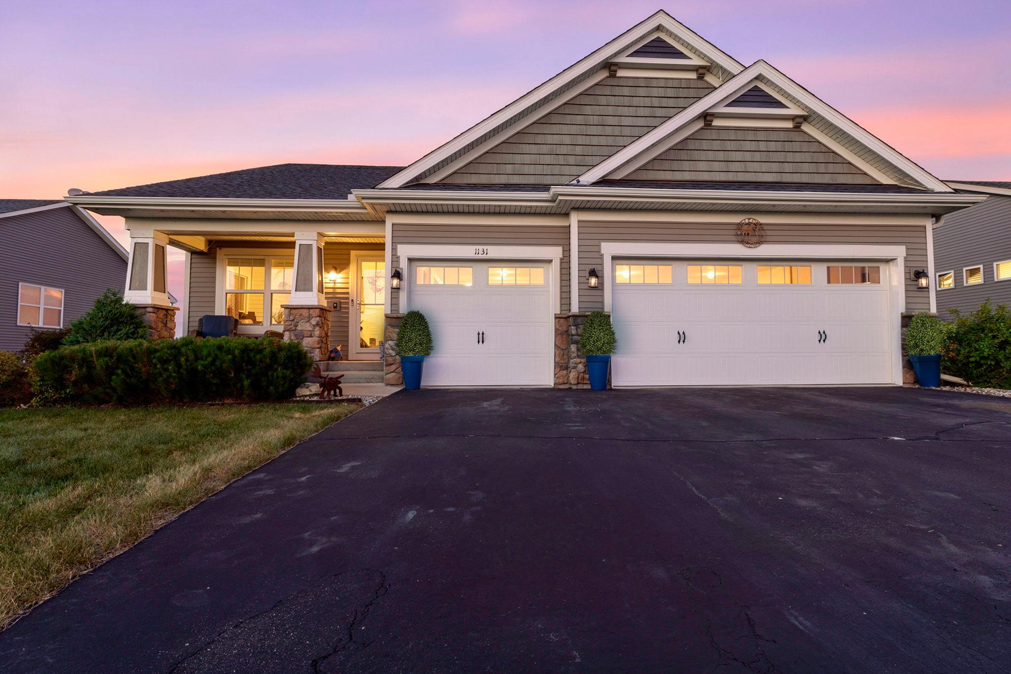 1131 Stonebridge Path Property Photo 1