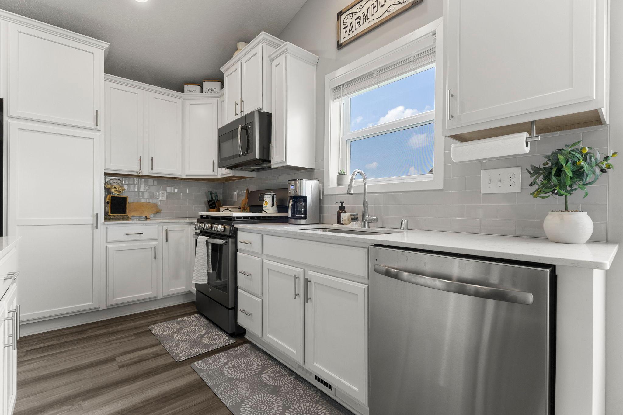 1131 Stonebridge Path Property Photo 8
