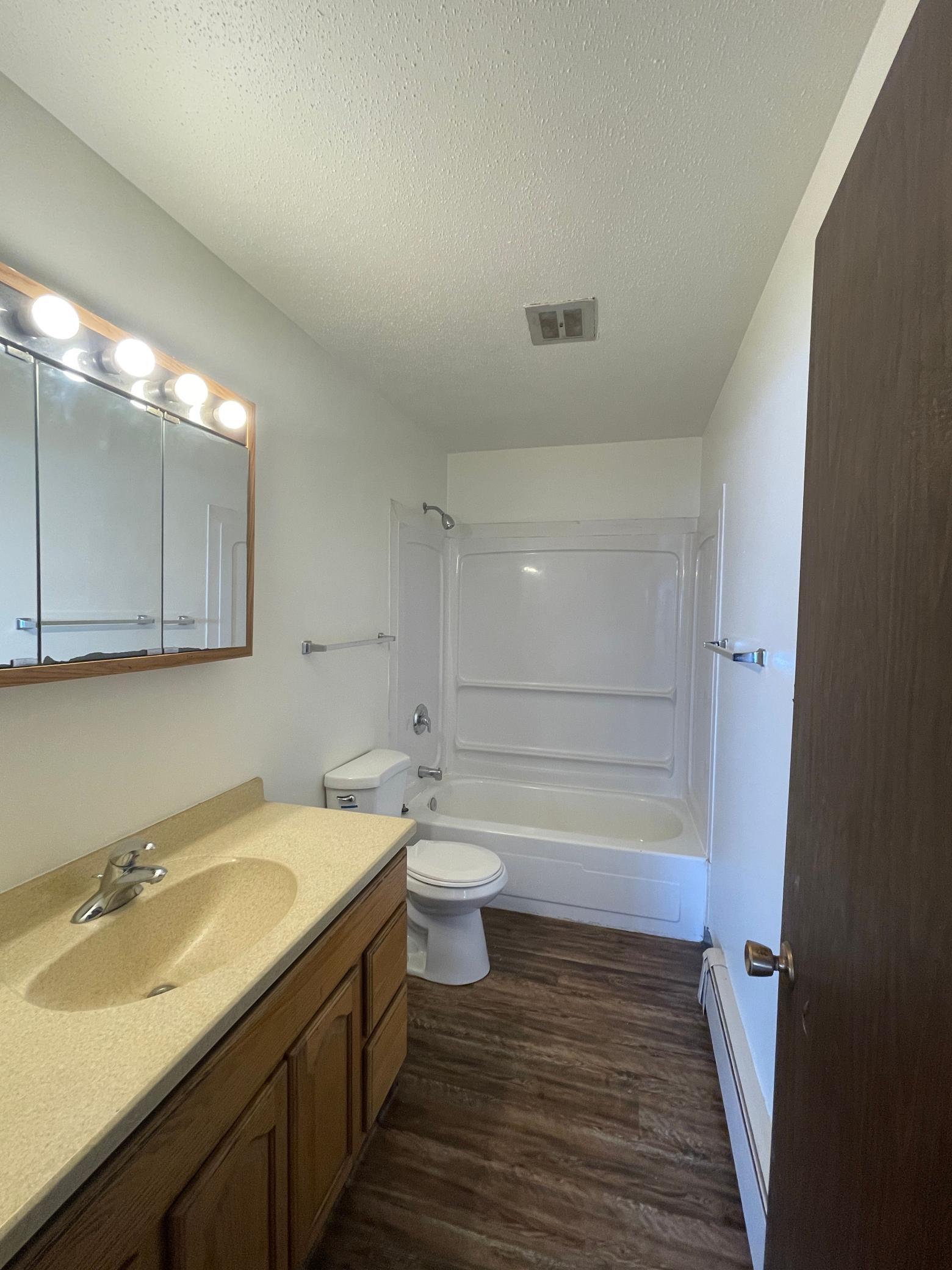 624 6th Street E Property Photo 7