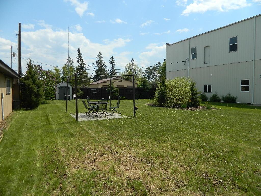 300 Main Street Property Photo 4