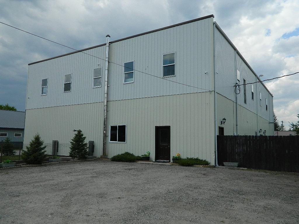 300 Main Street Property Photo 9