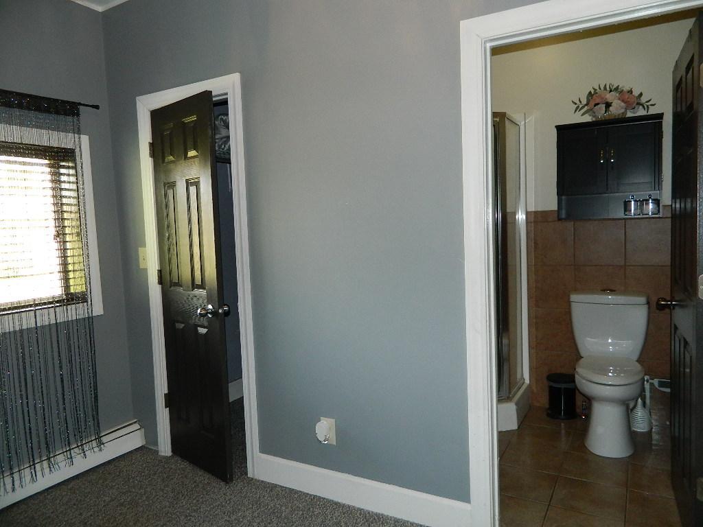 300 Main Street Property Photo 17