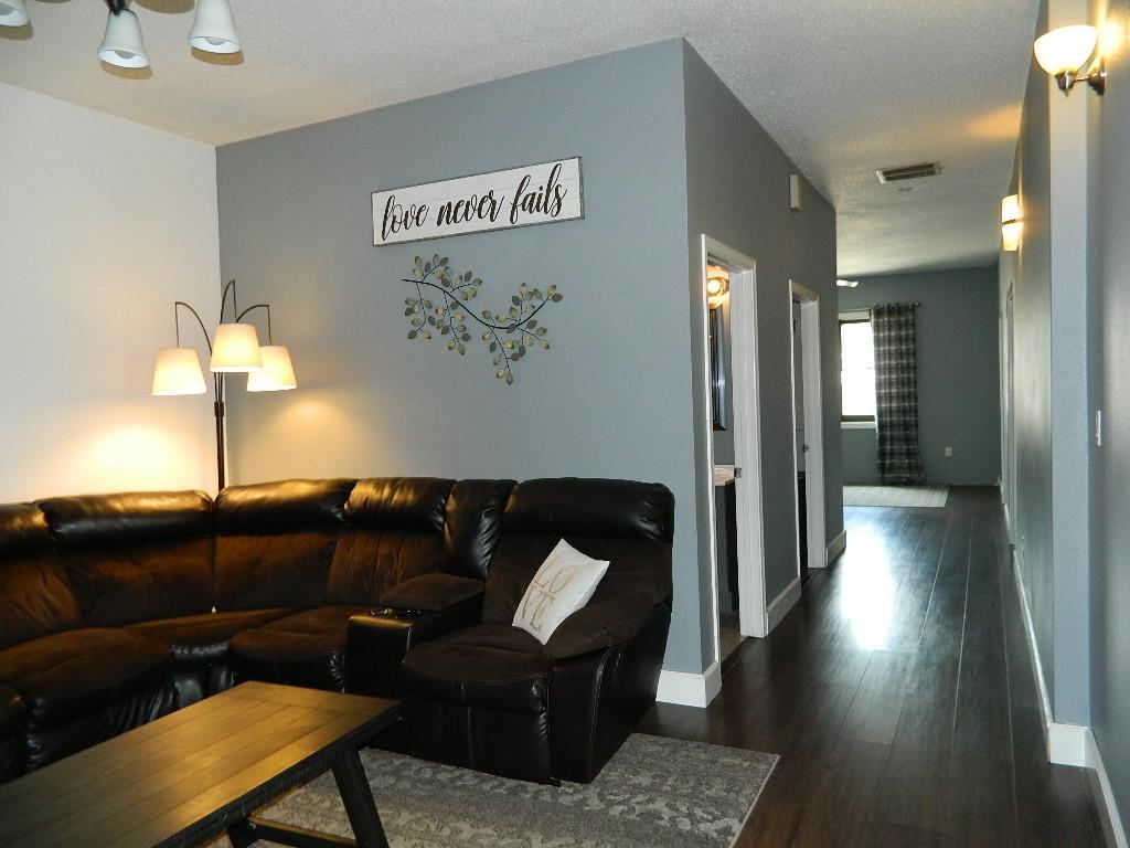 300 Main Street Property Photo 20