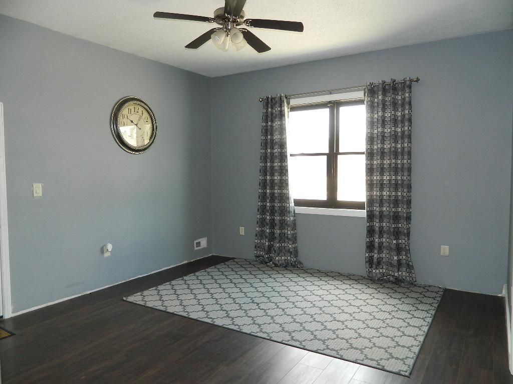 300 Main Street Property Photo 24