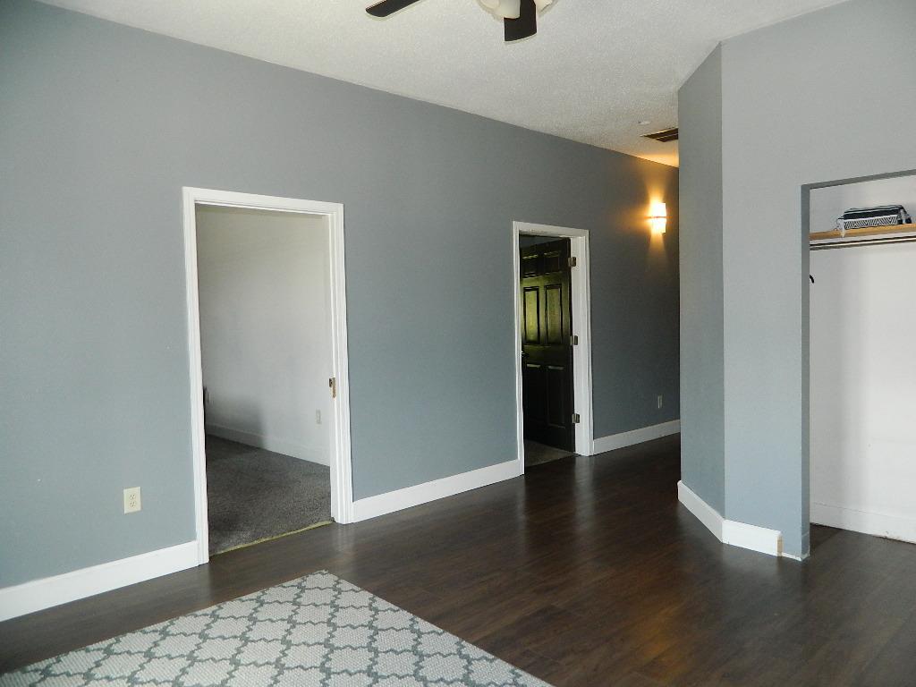 300 Main Street Property Photo 27