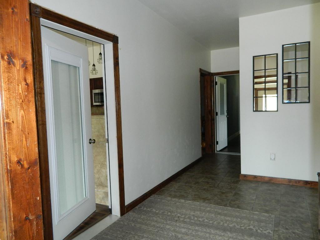 300 Main Street Property Photo 28