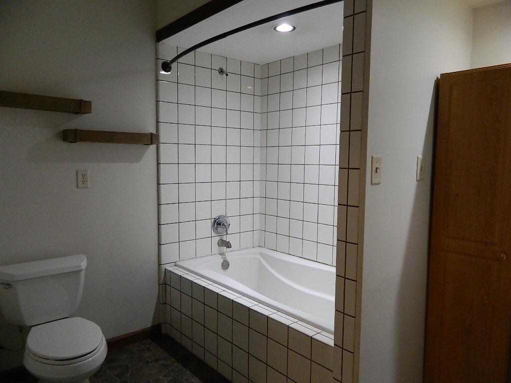 300 Main Street Property Photo 39