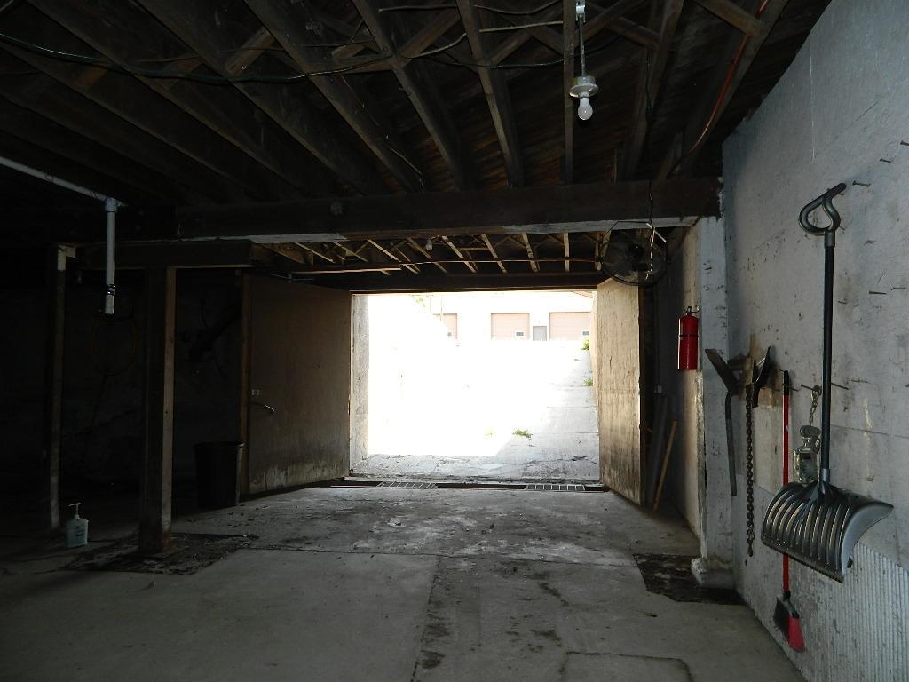 300 Main Street Property Photo 46