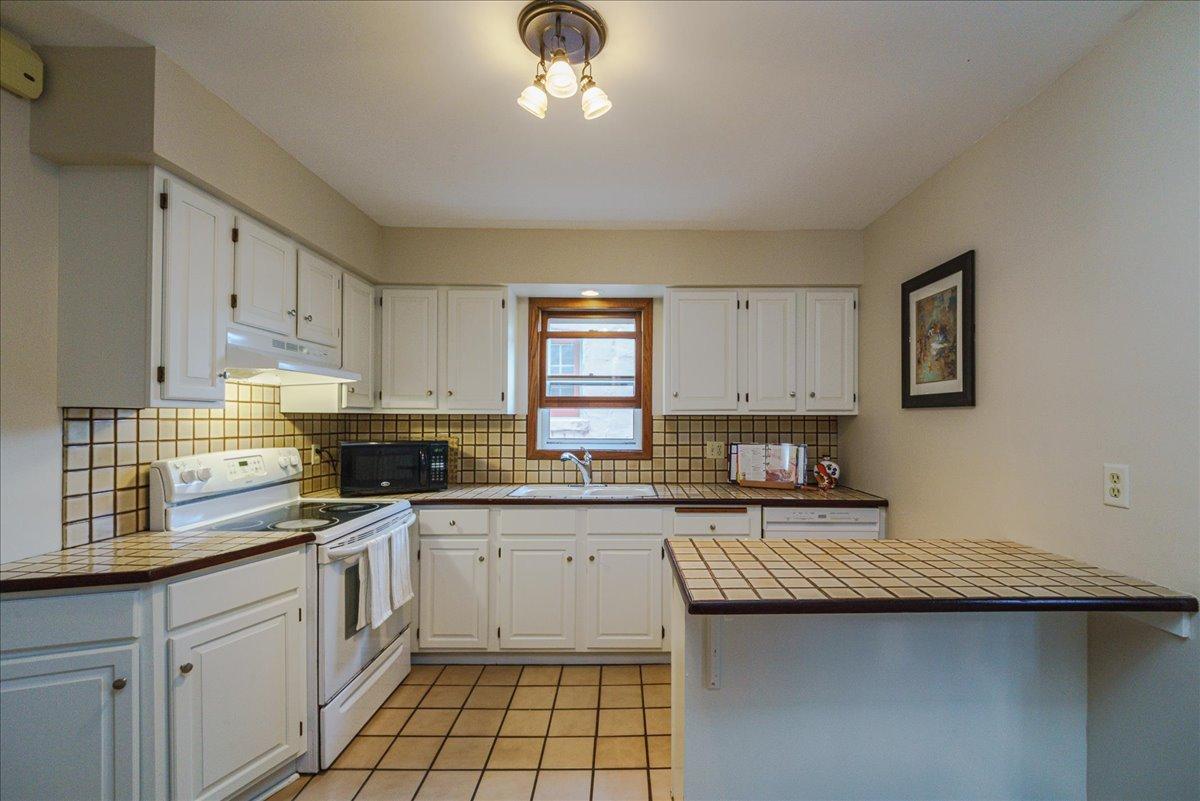 1263 Minnehaha Avenue W Property Photo 10