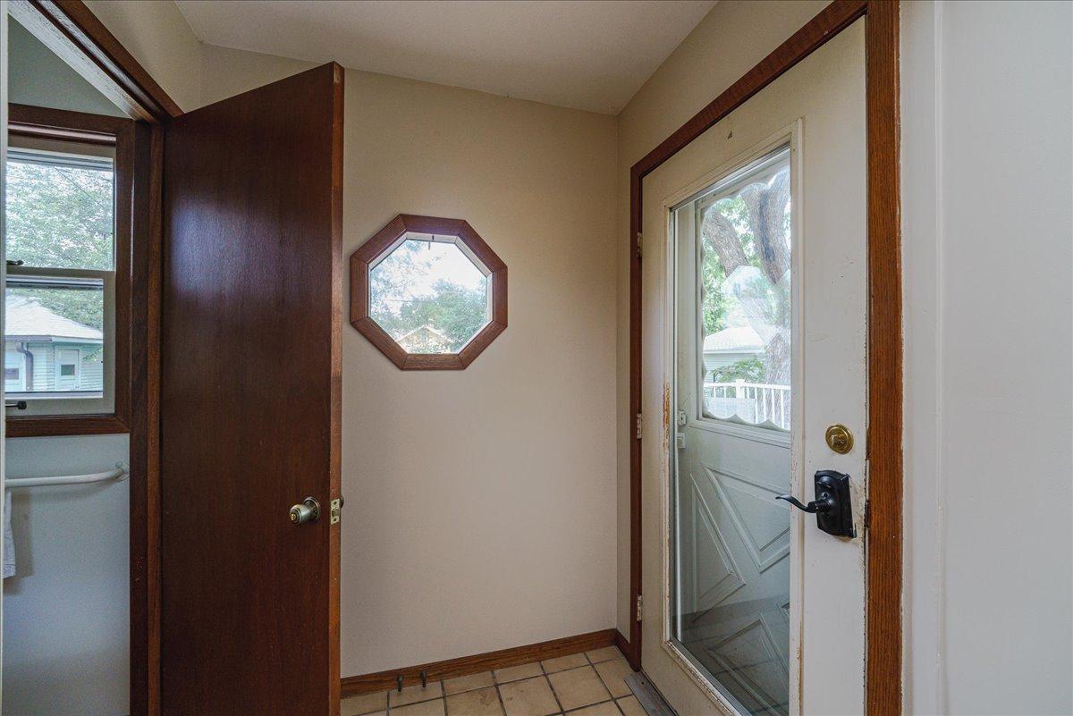 1263 Minnehaha Avenue W Property Photo 13