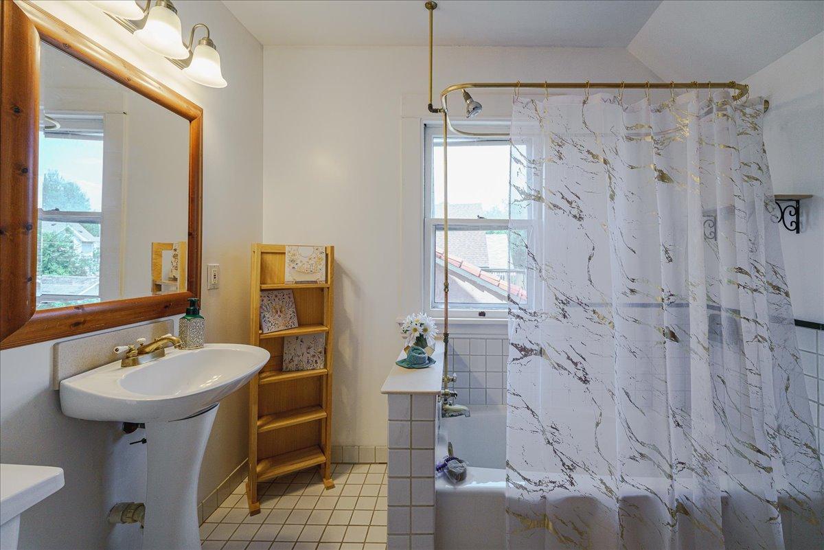 1263 Minnehaha Avenue W Property Photo 22
