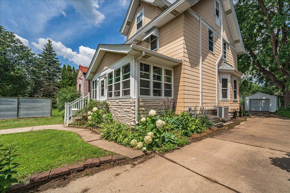 1263 Minnehaha Avenue W Property Photo 40