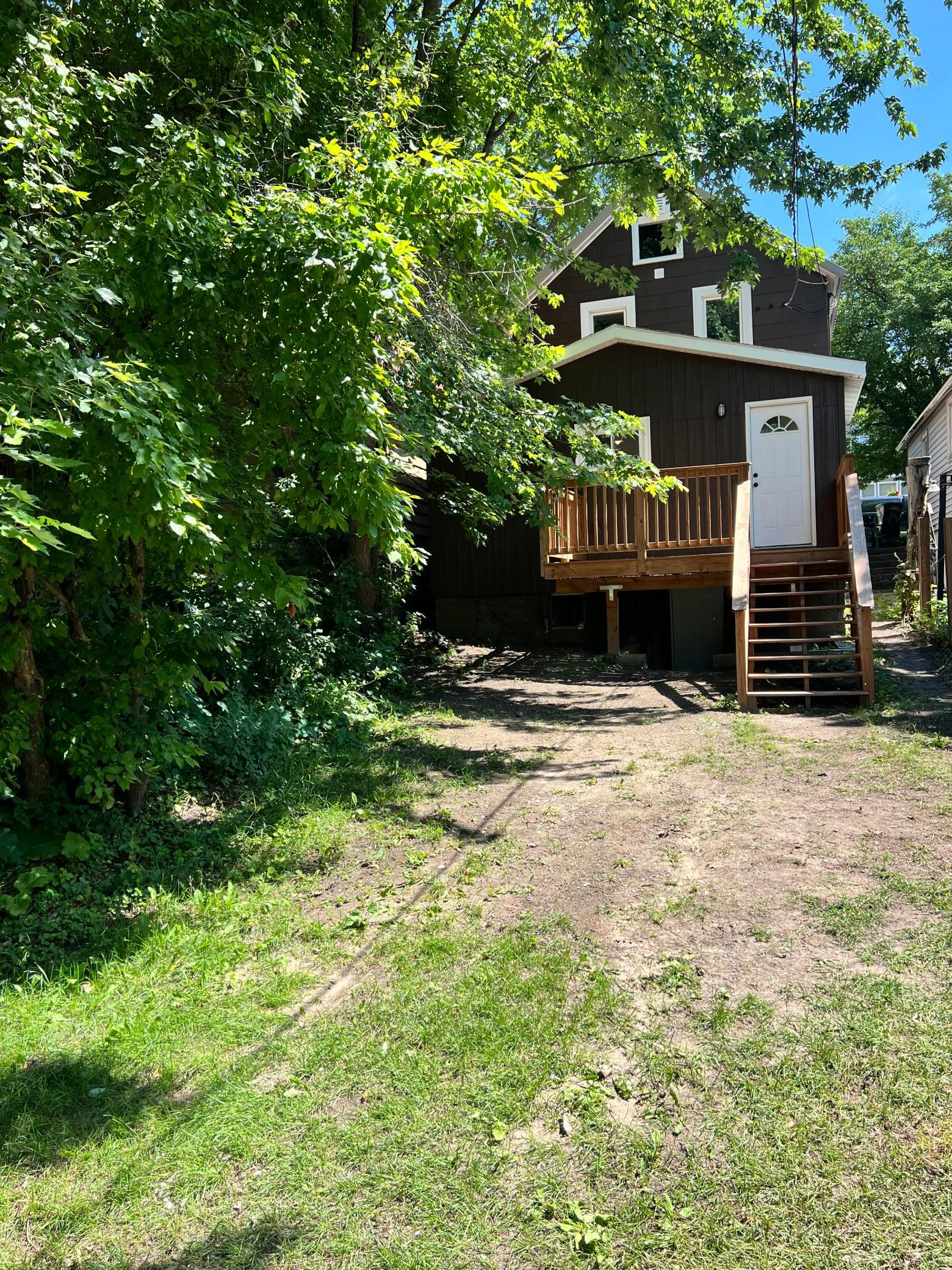 208 6th Avenue Property Photo 4