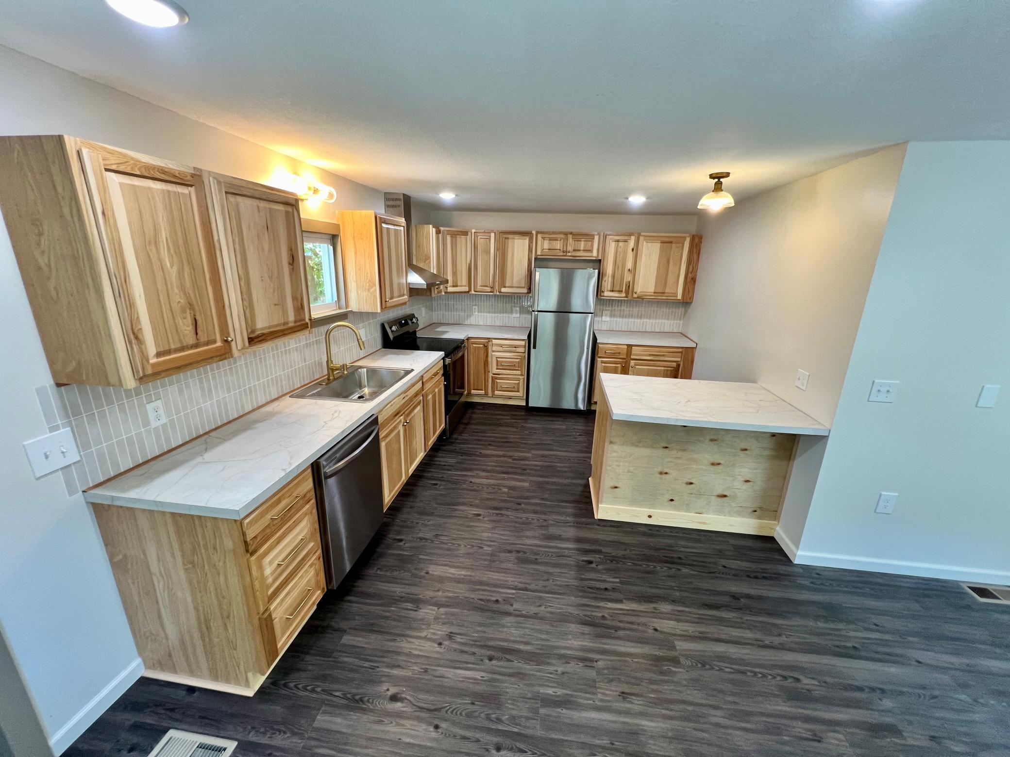 208 6th Avenue Property Photo 6