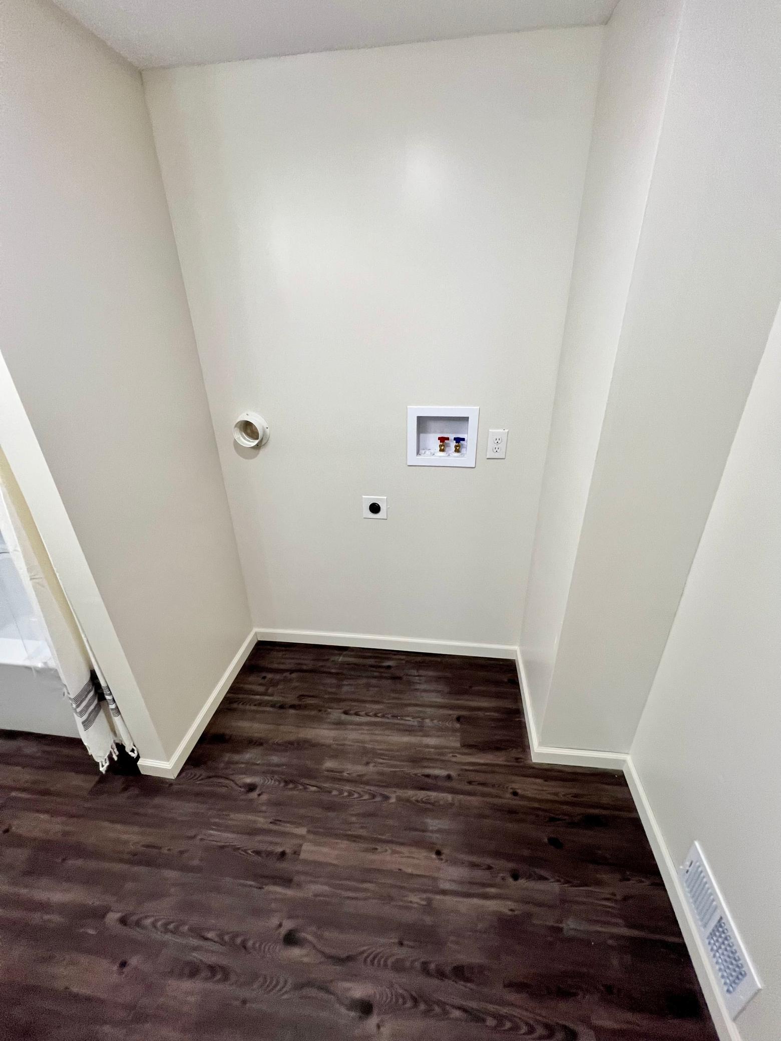 208 6th Avenue Property Photo 16