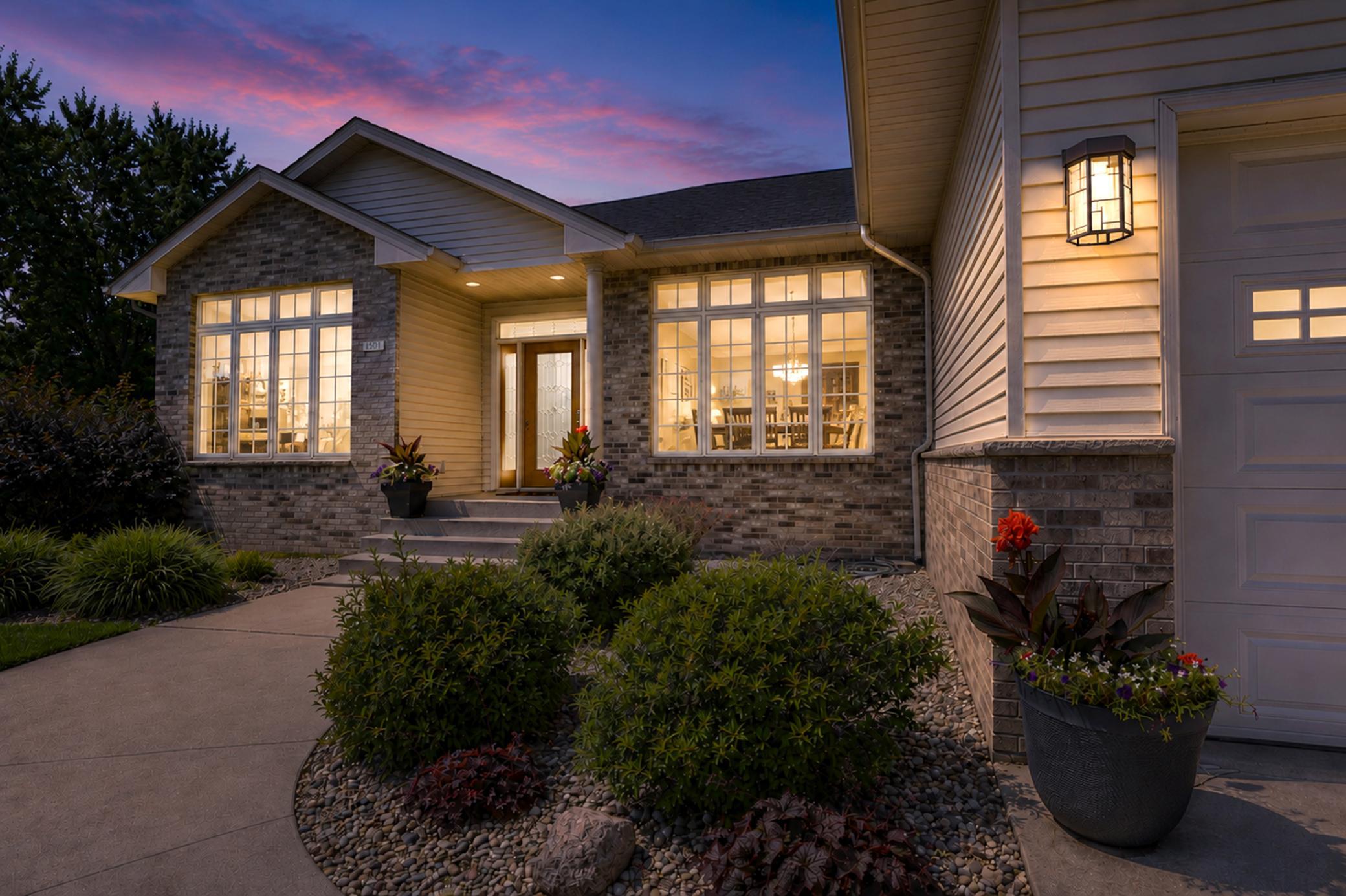 1507 18th Avenue Sw Property Photo 2